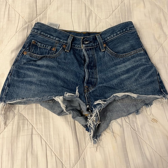 Vintage Levi’s short - Picture 1 of 3